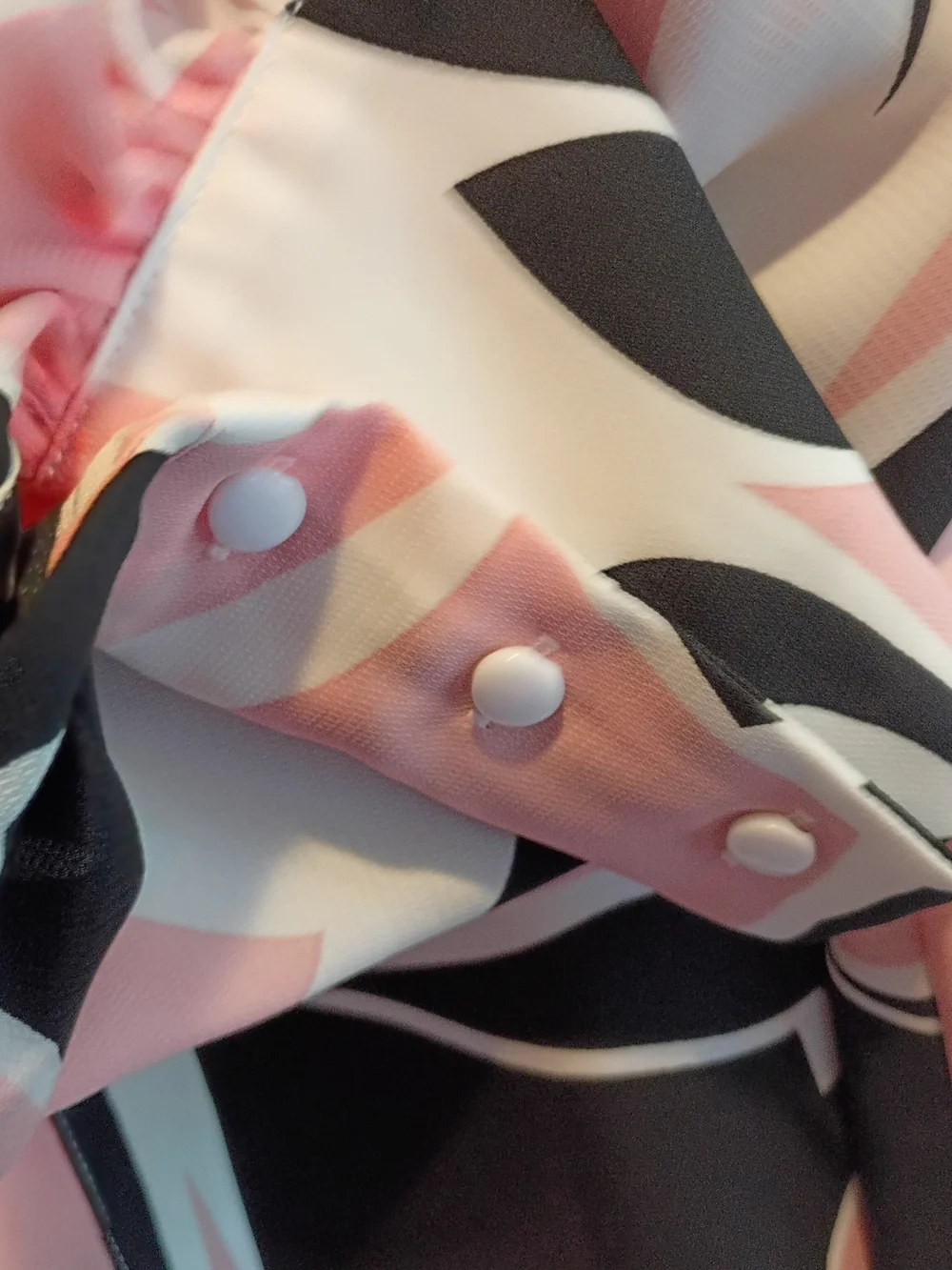 Women’s Pink, Black & White Abstract Button-Front Shirt